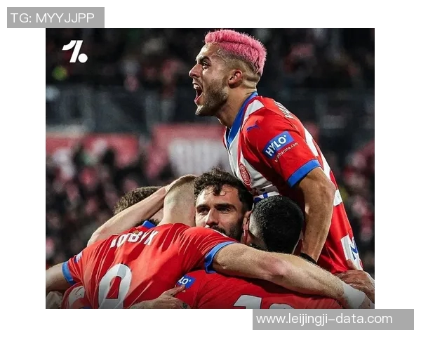 西甲激战:拜仁狂胜多特蒙德帽子戏法点燃全场激情