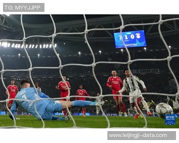 德甲惊天冷门本菲卡狂胜尤文图斯四球红牌事件引发全场热议