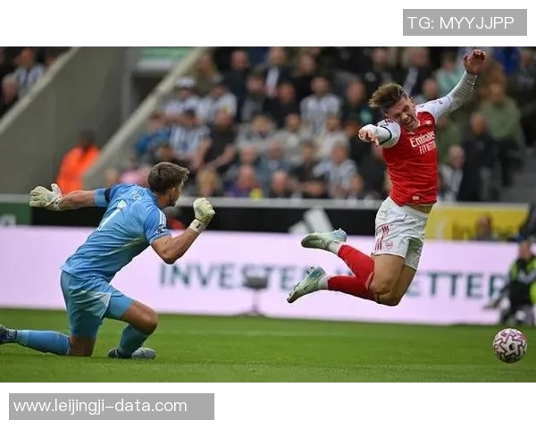国王杯阿森纳与多特蒙德战平补时进球引发争议判罚全场沸腾