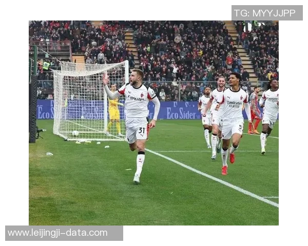 友谊赛精彩对决AC米兰大胜曼联乌龙球引发争议与热议